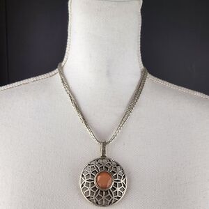Premier Designs Interchangeable Pendant Necklace